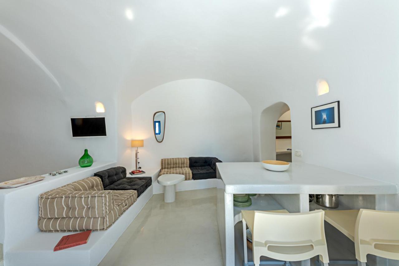 Crown Of Fira Villa ฟิรอสเตฟานี ภายนอก รูปภาพ