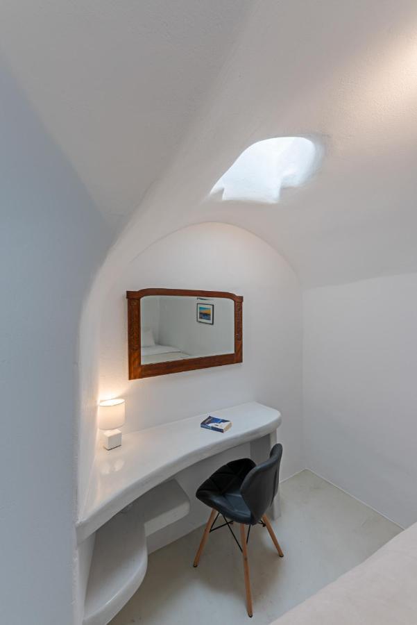 Crown Of Fira Villa ฟิรอสเตฟานี ภายนอก รูปภาพ